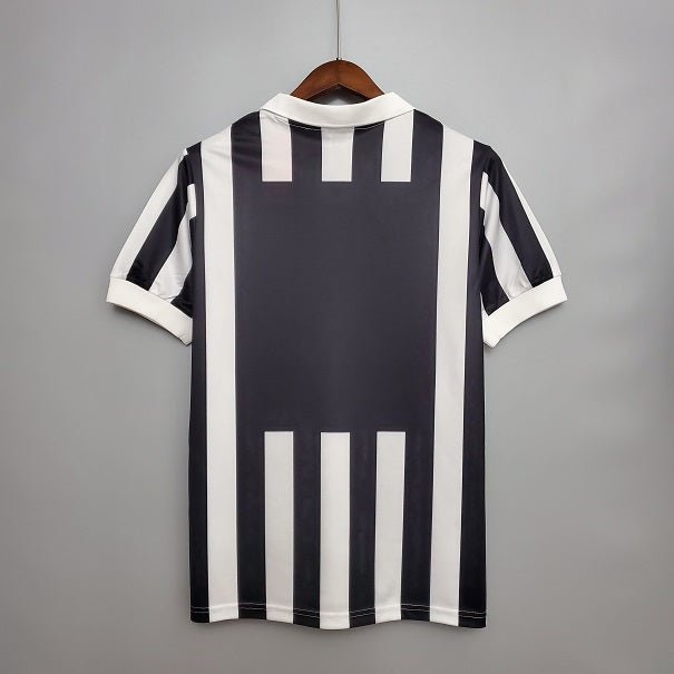 {Style No: 26321} Juventus Home Kit 82/84 - Image 2