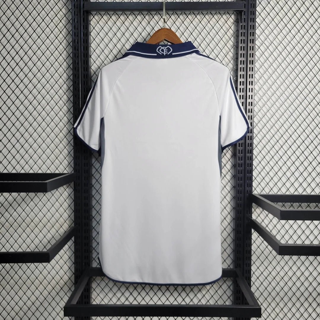 {Style No: 23504} Real Madrid Home Kit 00/01 - Image 3