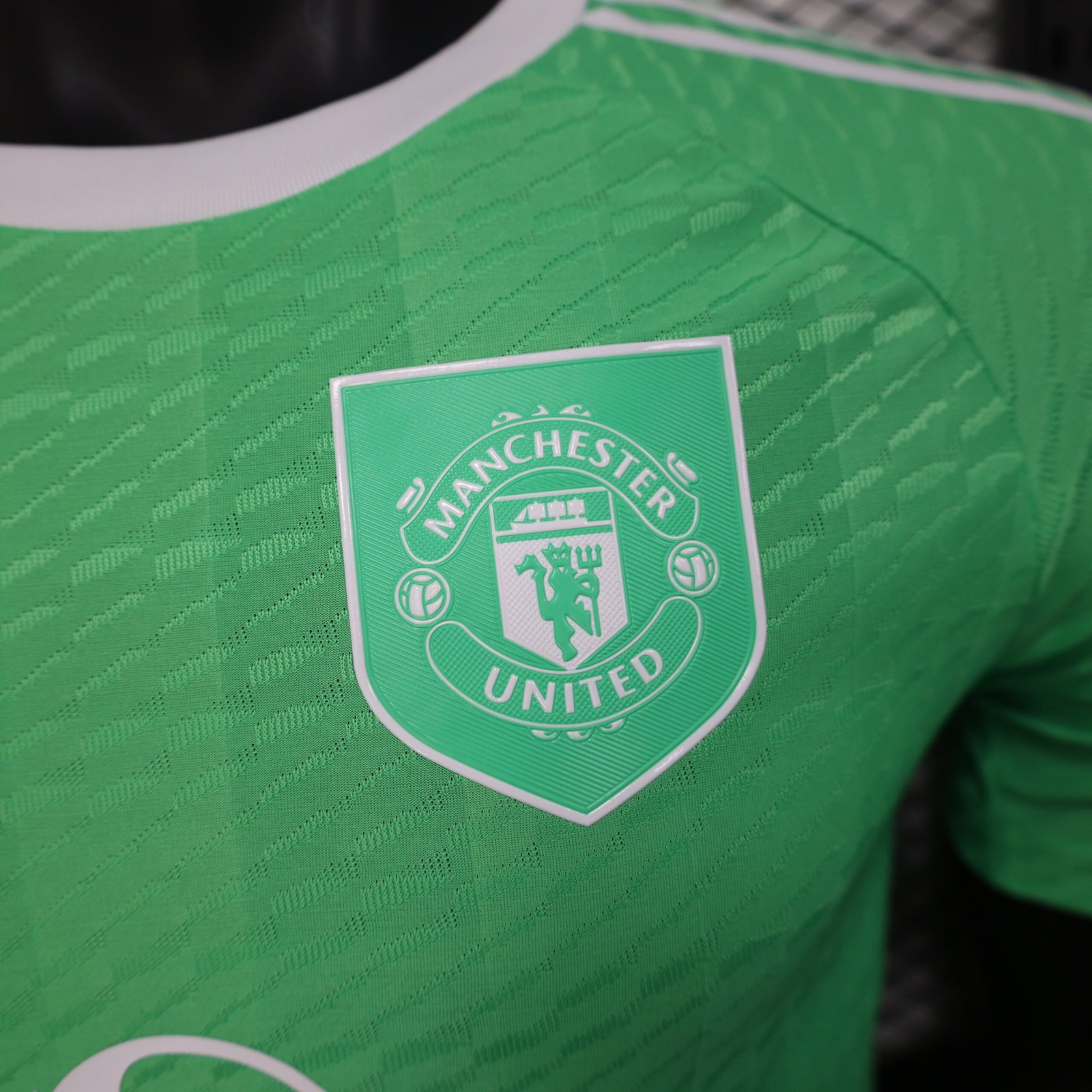 {Style No: 5505} Manchester United Goalkeeper Kit 25/26 - Image 2