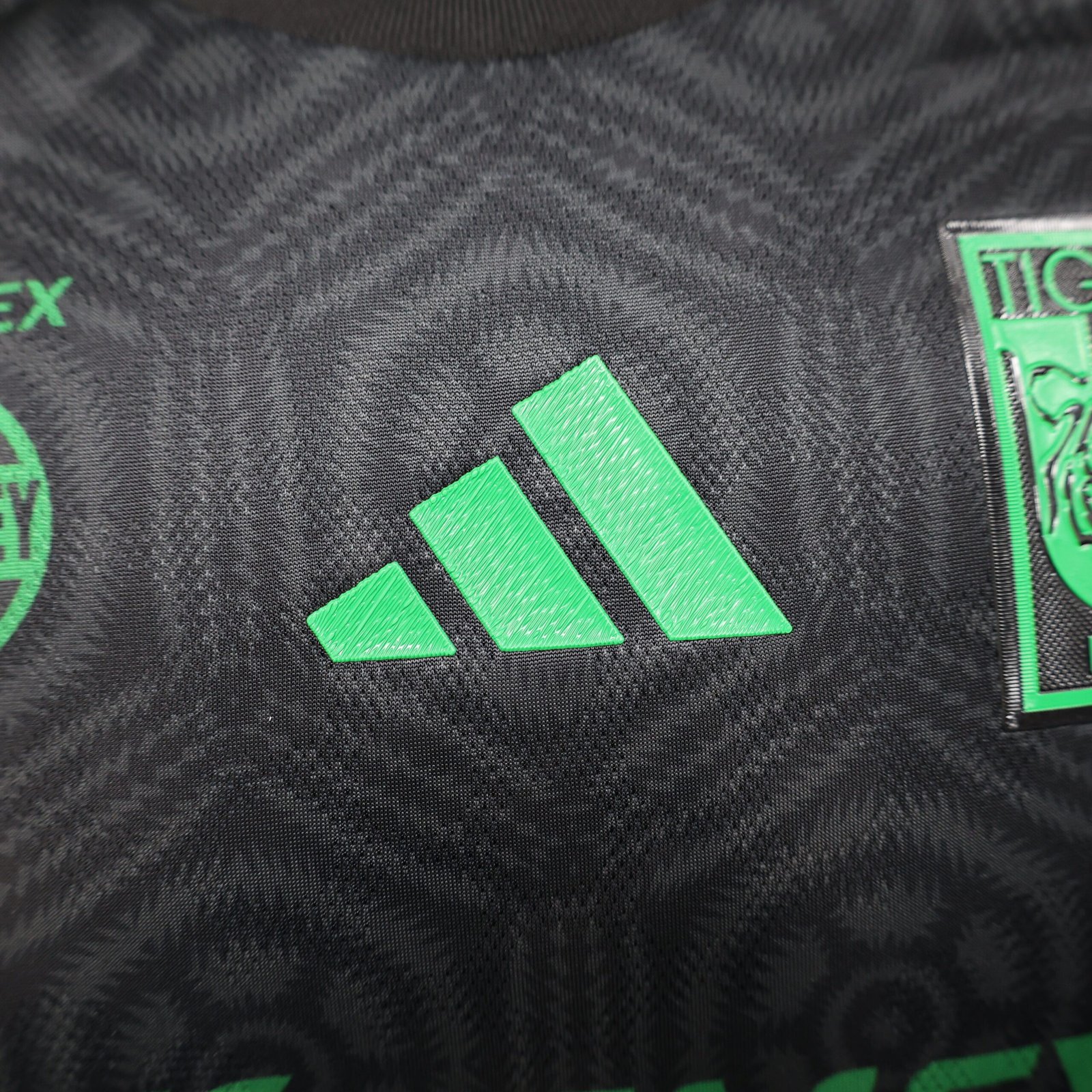 {Style No: 7254} Tigres UANL Third Kit 25/26 - Image 3