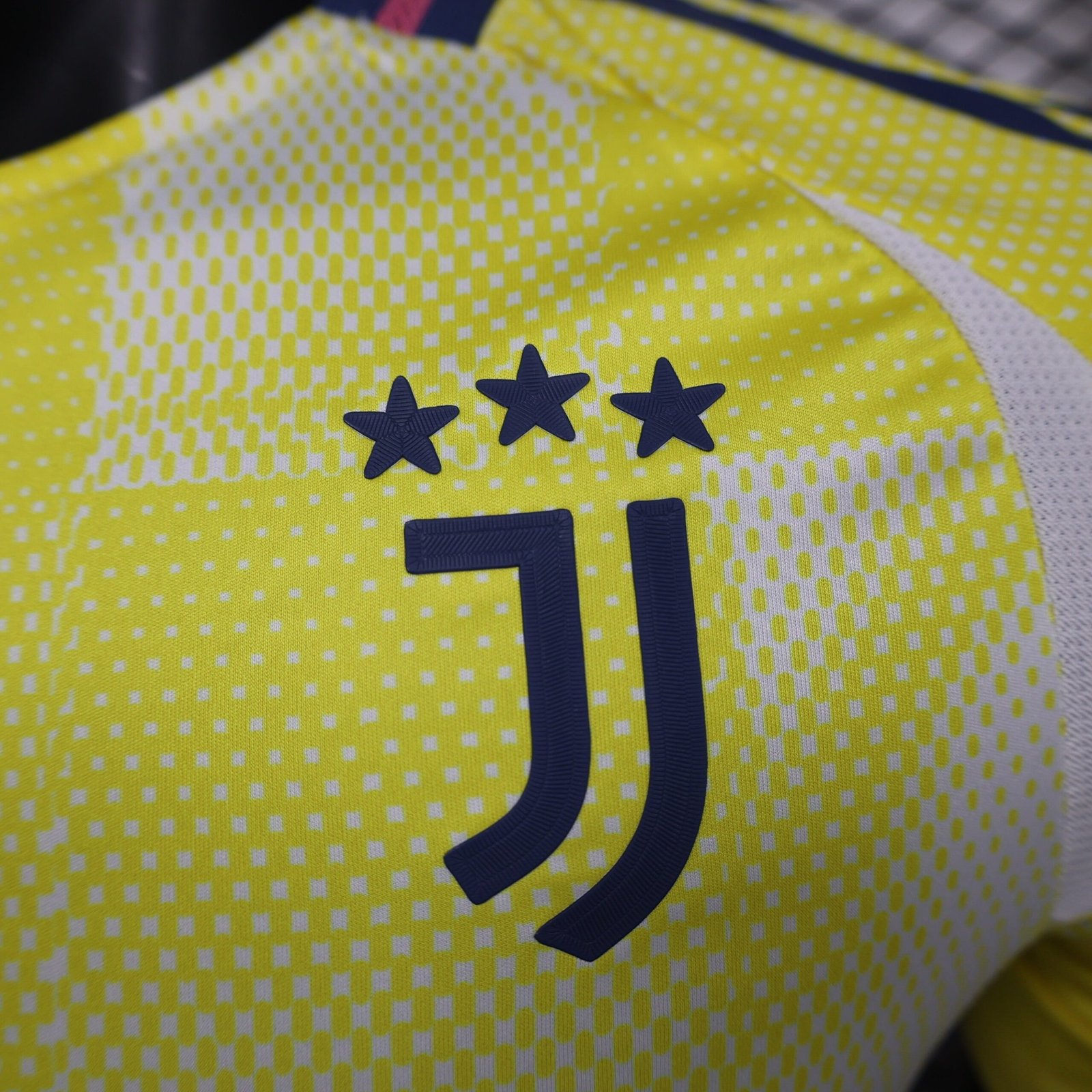 {Style No: 32517} Juventus Away Kit 24/25 - Image 2