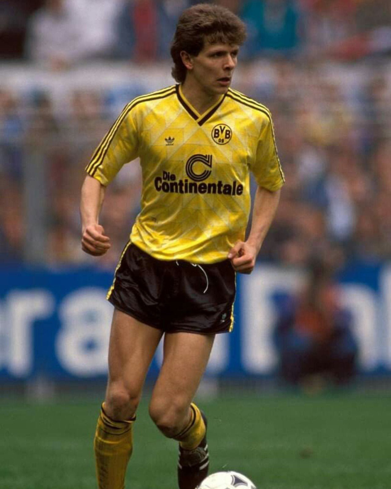 {Style No: 33855} Borussia Dortmund Home Kit 88/89 - Image 4
