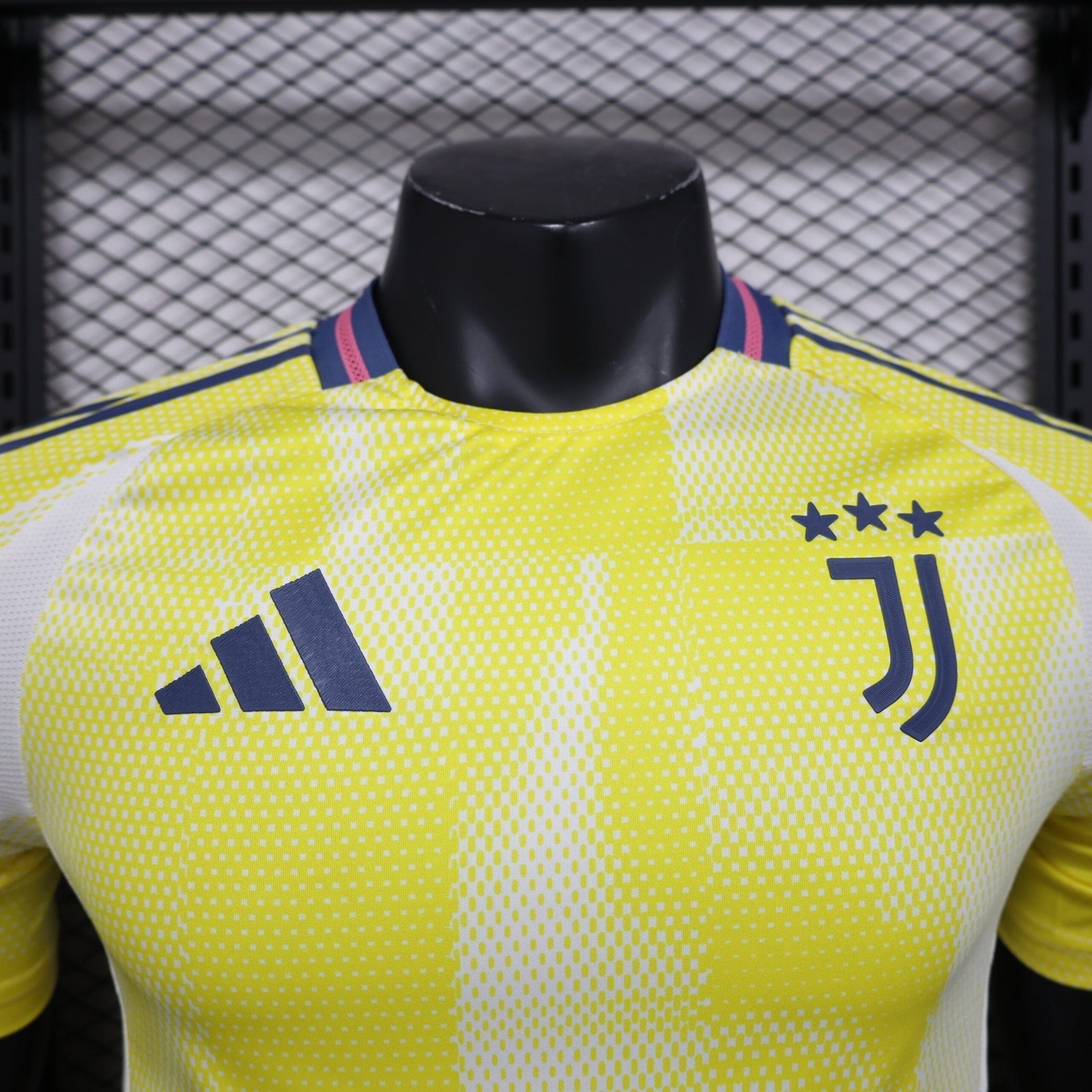{Style No: 32517} Juventus Away Kit 24/25 - Image 3
