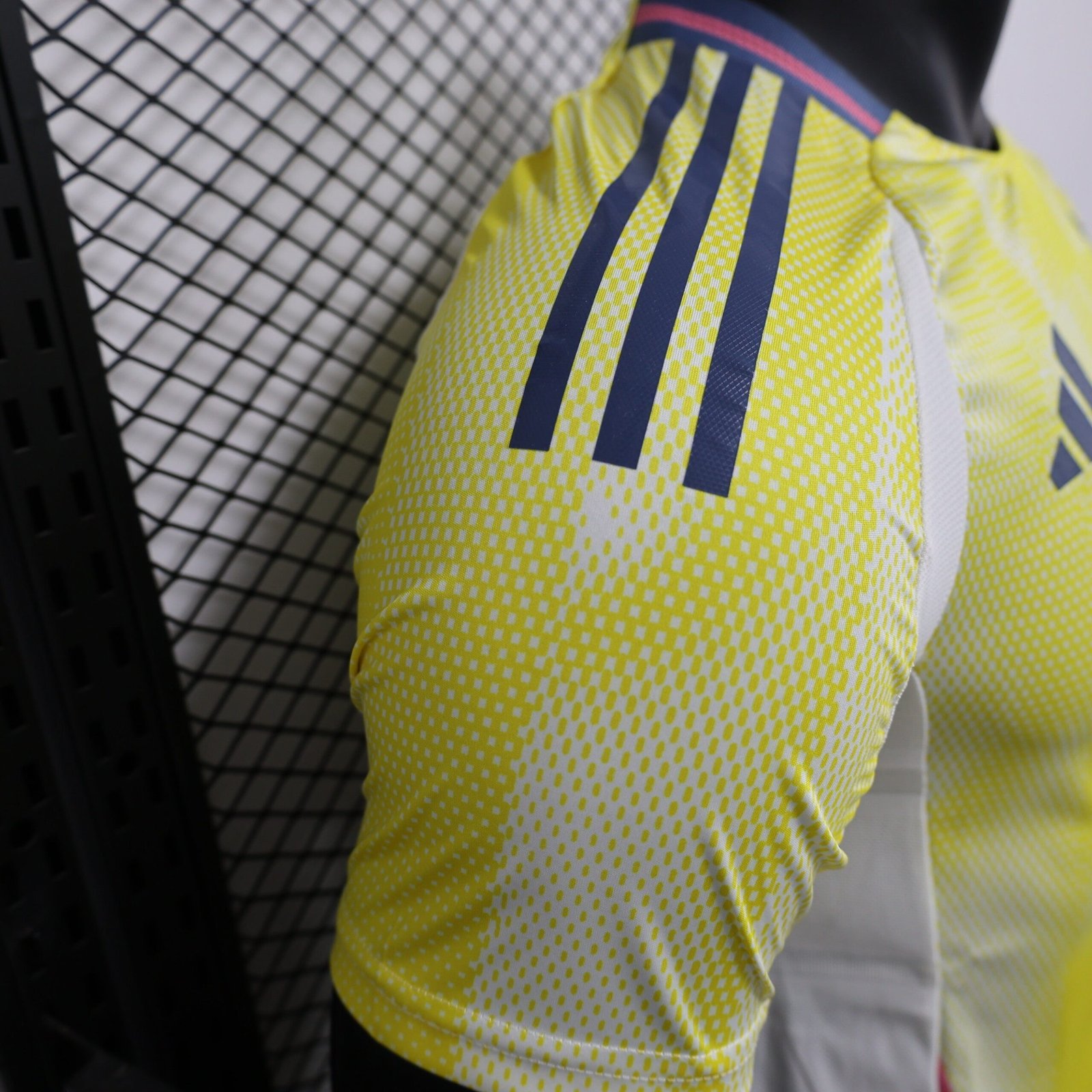 {Style No: 32517} Juventus Away Kit 24/25 - Image 4