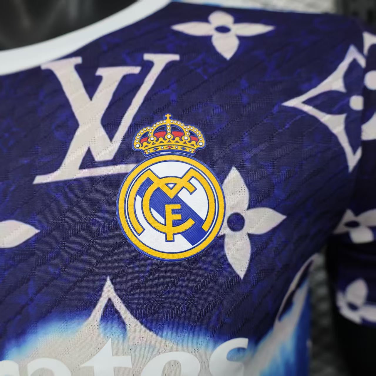 {Style No: 7000} Real Madrid x Louis Vuitton ??Royal Monogram?? Kit 25/26 - Image 2