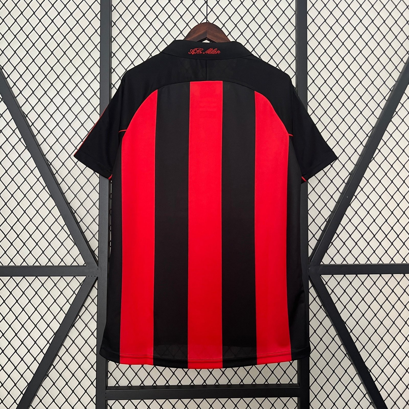 {Style No: 26385} AC Milan Home Kit 00/01 - Image 2