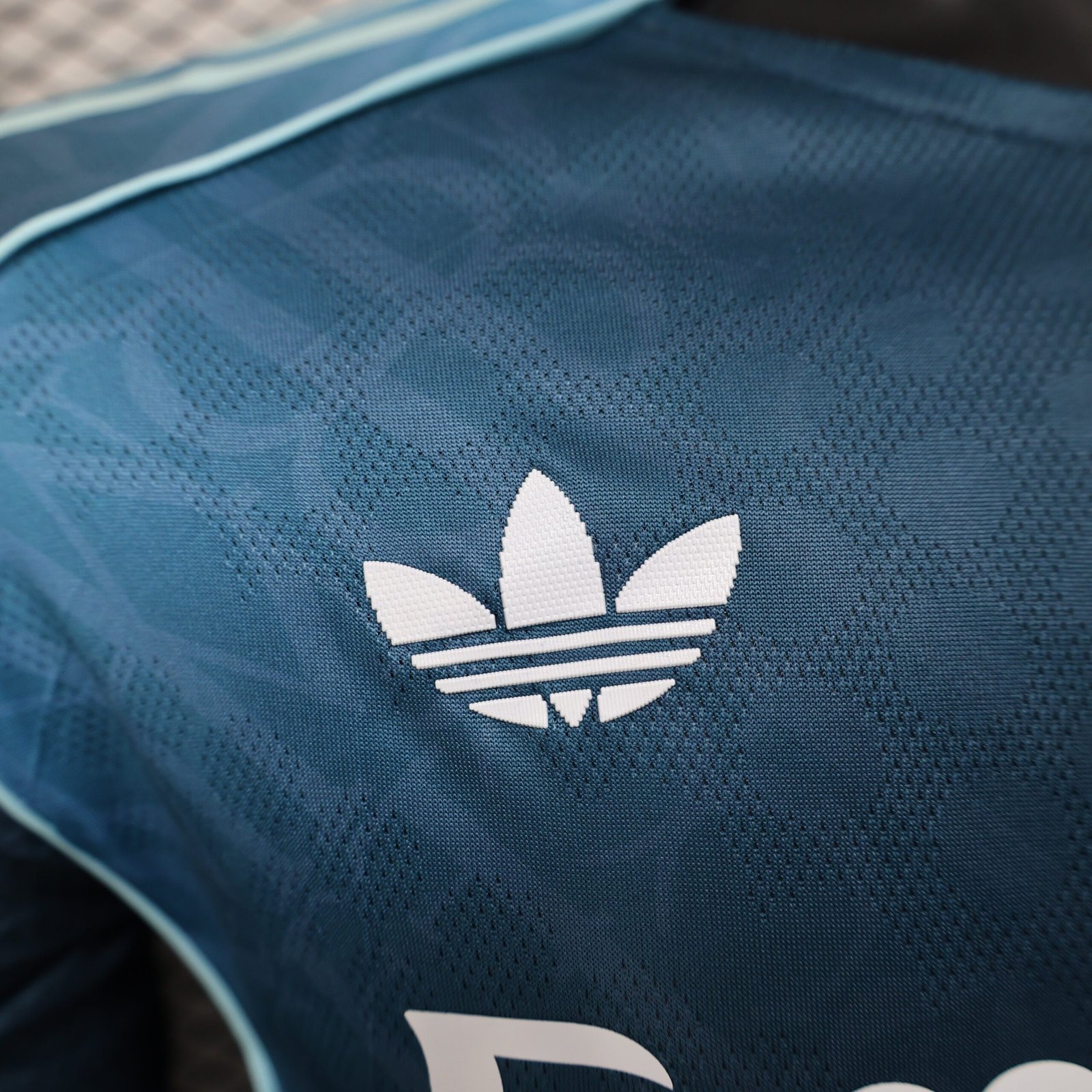 {Style No: 5472} Real Madrid ??Royal Fade?? Kit 25/26 - Image 3