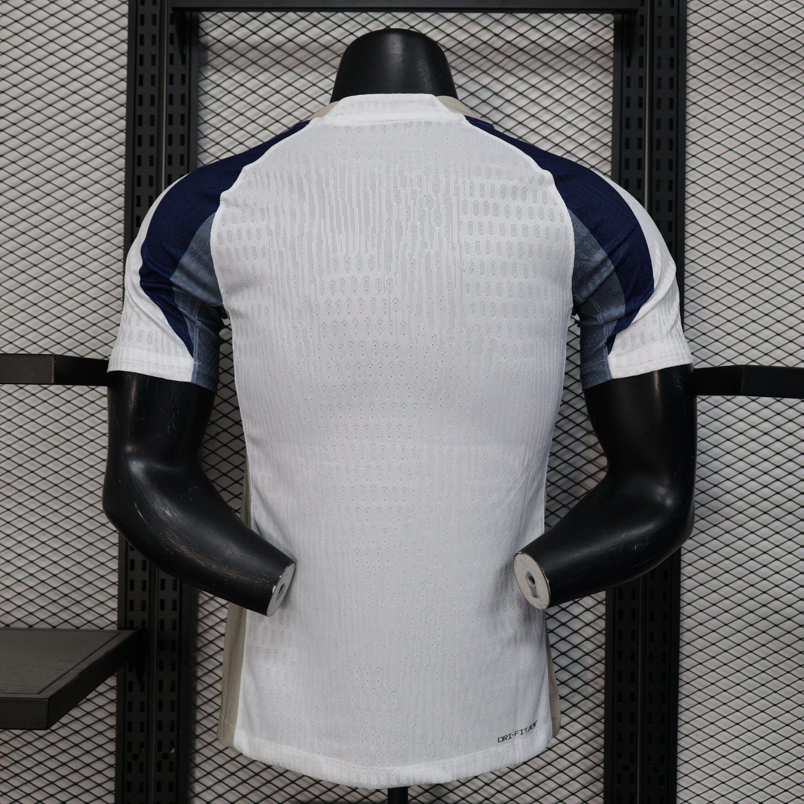 {Style No: 5854} Tottenham Hotspur Home Kit 25/26 - Image 4