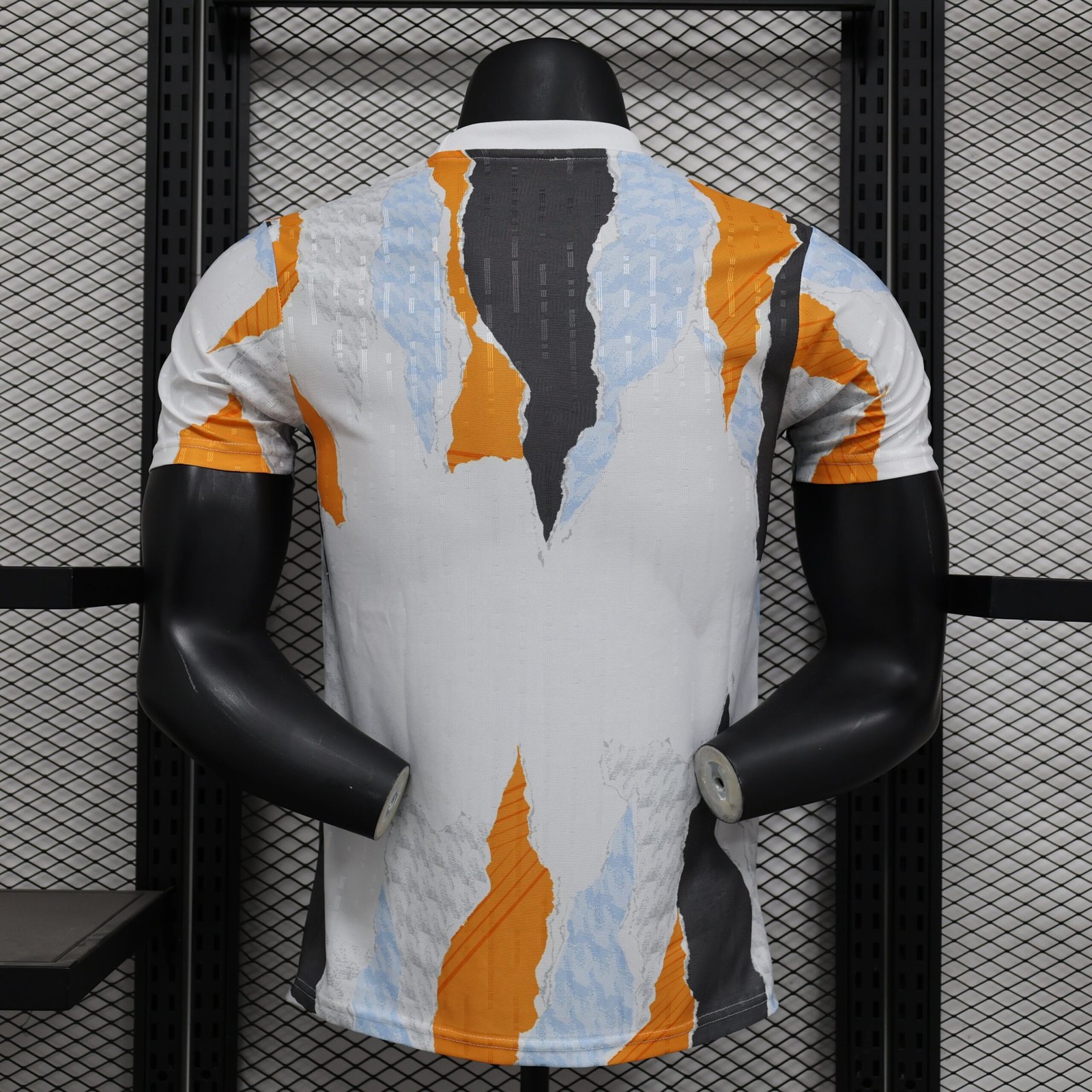 {Style No: 35827} Real Madrid Pre-Match Kit 24/25 - Image 5