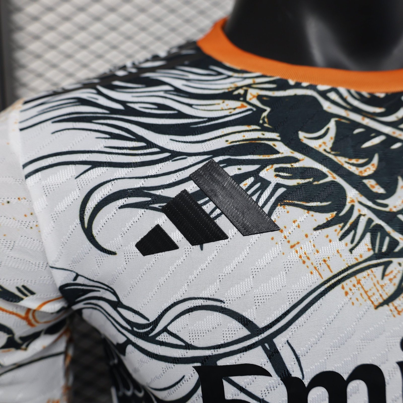 {Style No: 36050} Real Madrid “Thunder Serpent” Kit 24/25 - Image 3