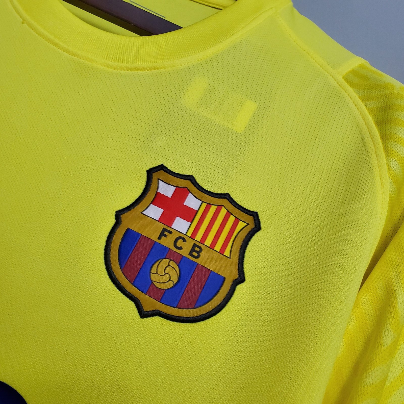 {Style No: 22704} Barcelona Pre-Match Kit 20/21 - Image 2