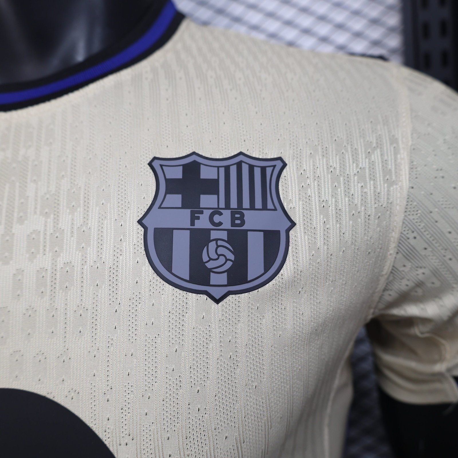 {Style No: 8011} Barcelona Away Kit 25/26 - Image 3