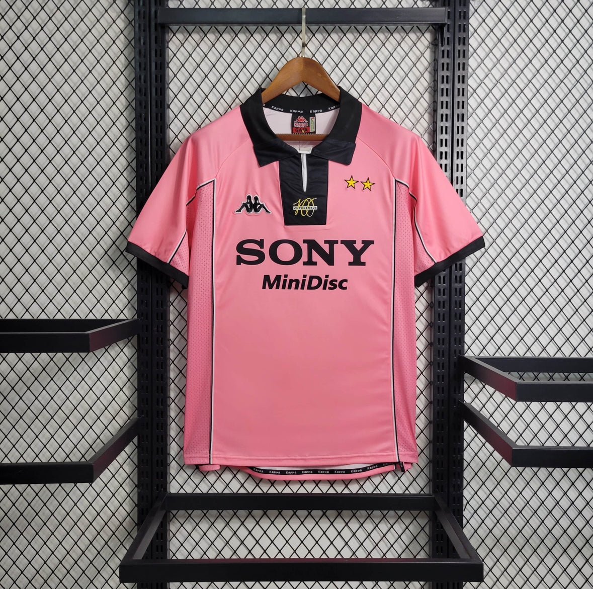 {Style No: 26596} Juventus Away Kit 97/98