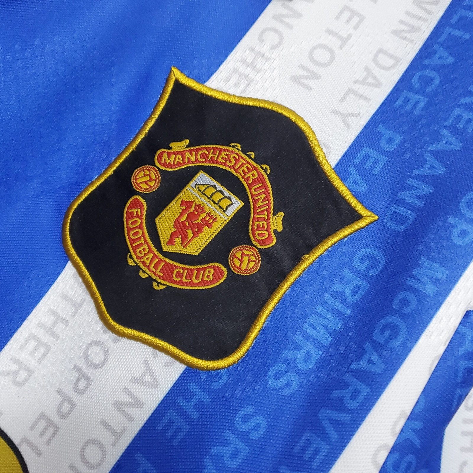 {Style No: 13160} Manchester United Away Kit 94/96 - Image 2
