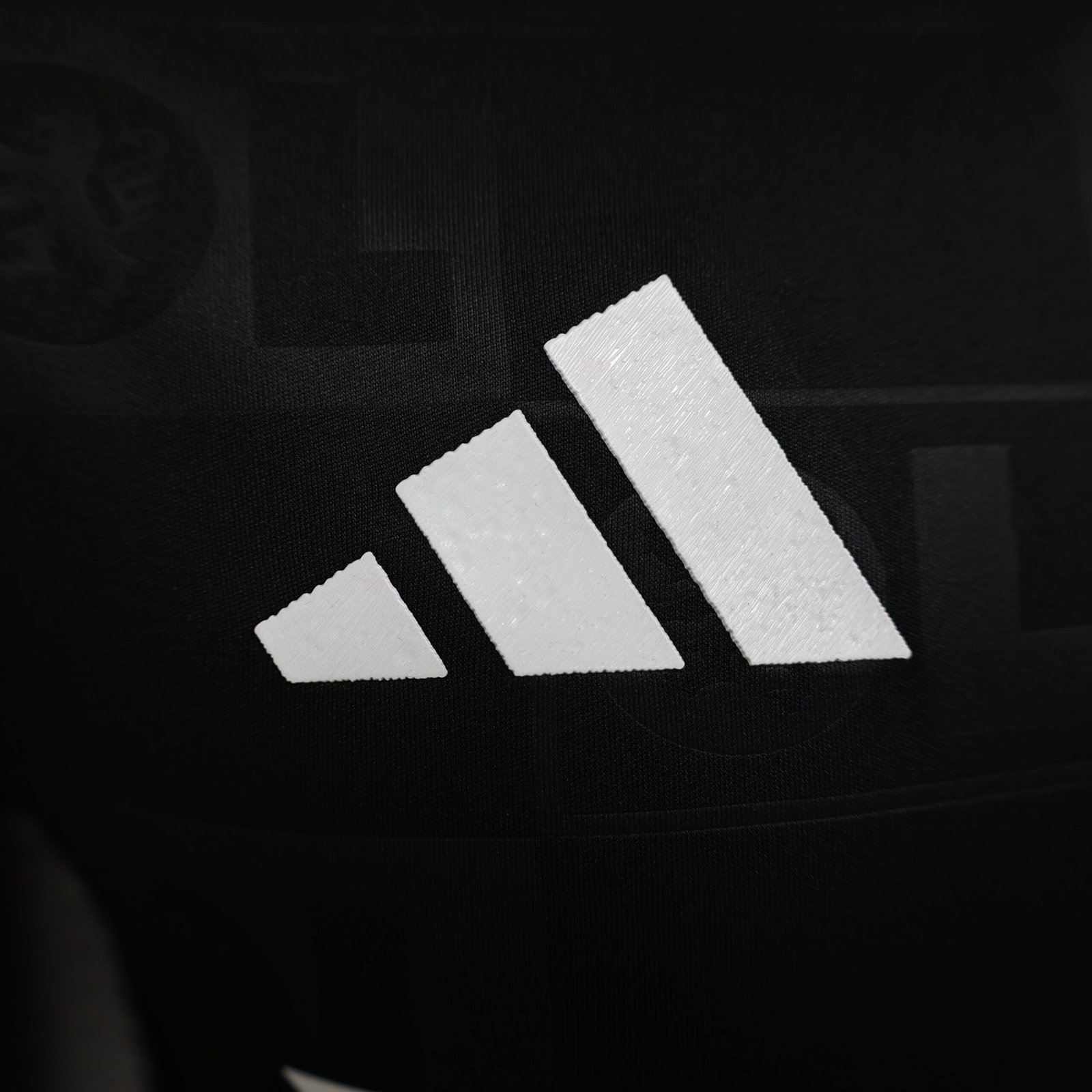 {Style No: 34223} Lyon Away Kit 24/25 - Image 3