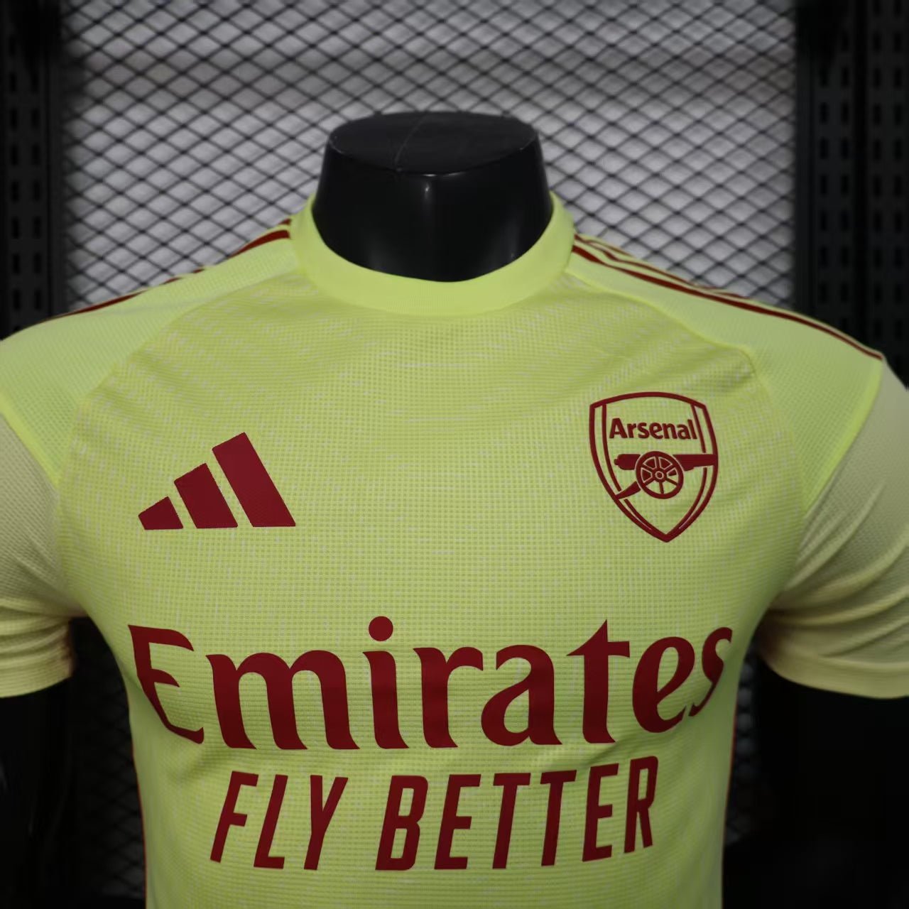 {Style No: 7063} Arsenal Goalkeeper Kit 25/26 - Image 4