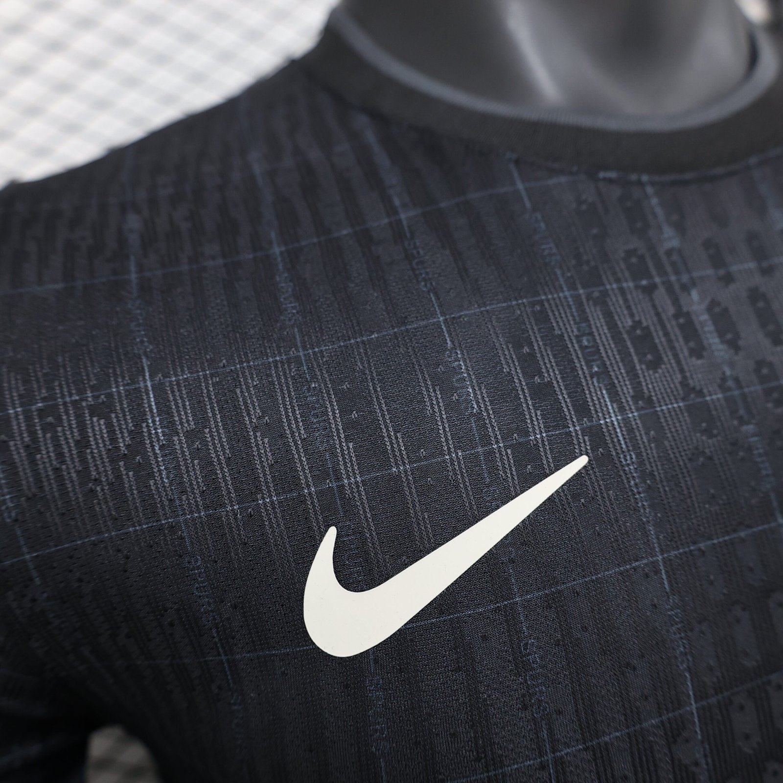 {Style No: 7695} Tottenham Hotspur Away Kit 25/26 - Image 3