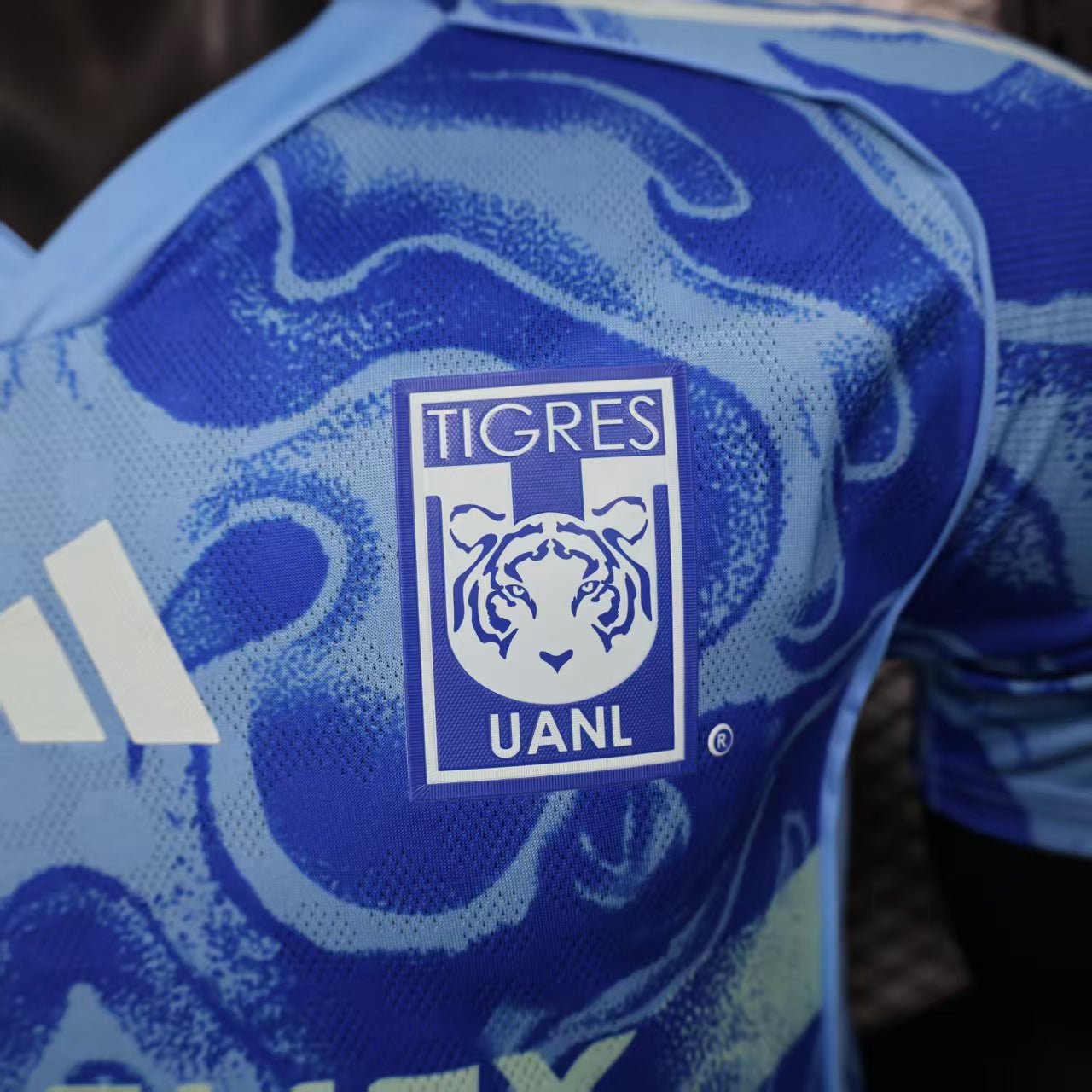 {Style No: 7508} Tigres UANL Away Kit 25/26 - Image 2