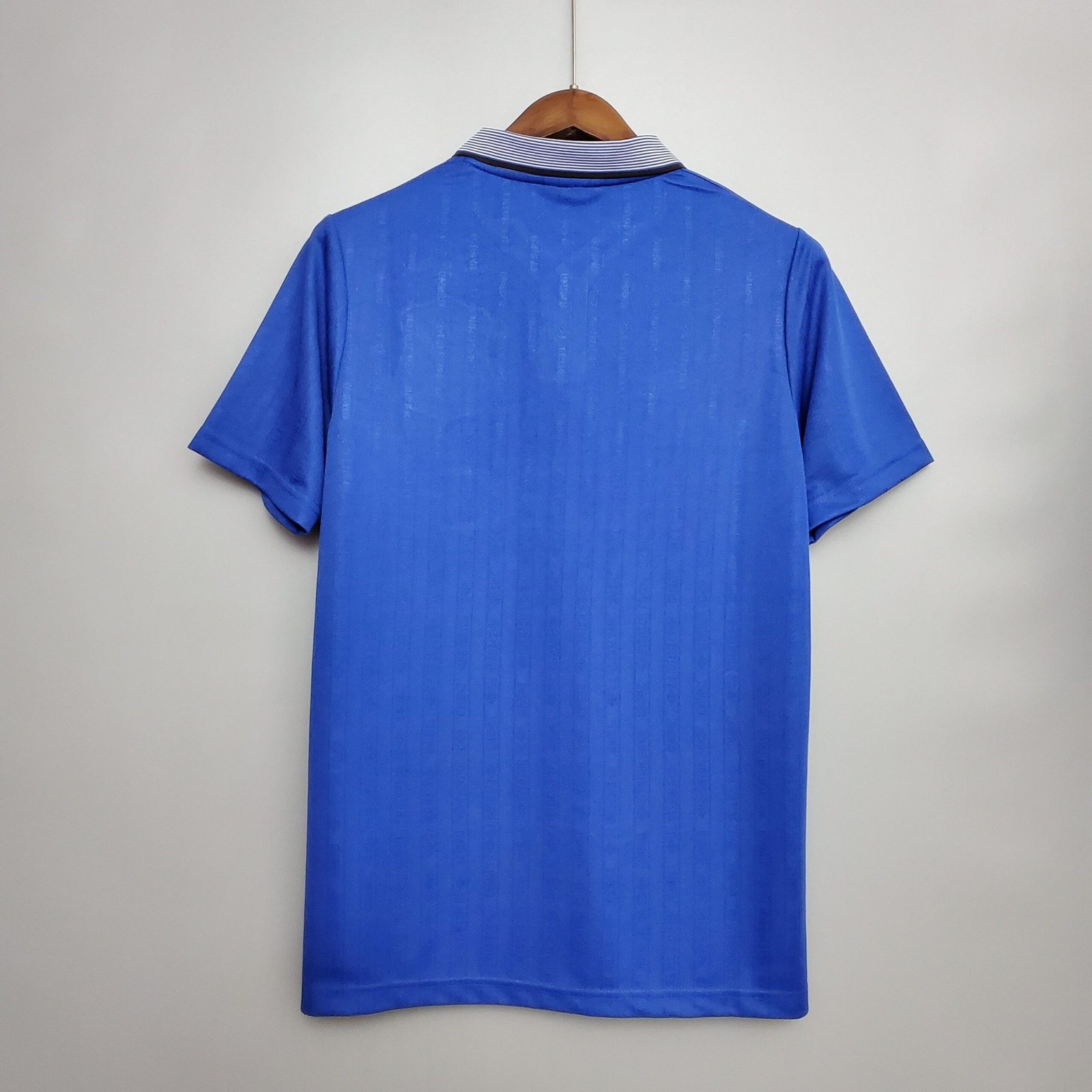 {Style No: 14742} Everton Home Kit 94/95 - Image 3