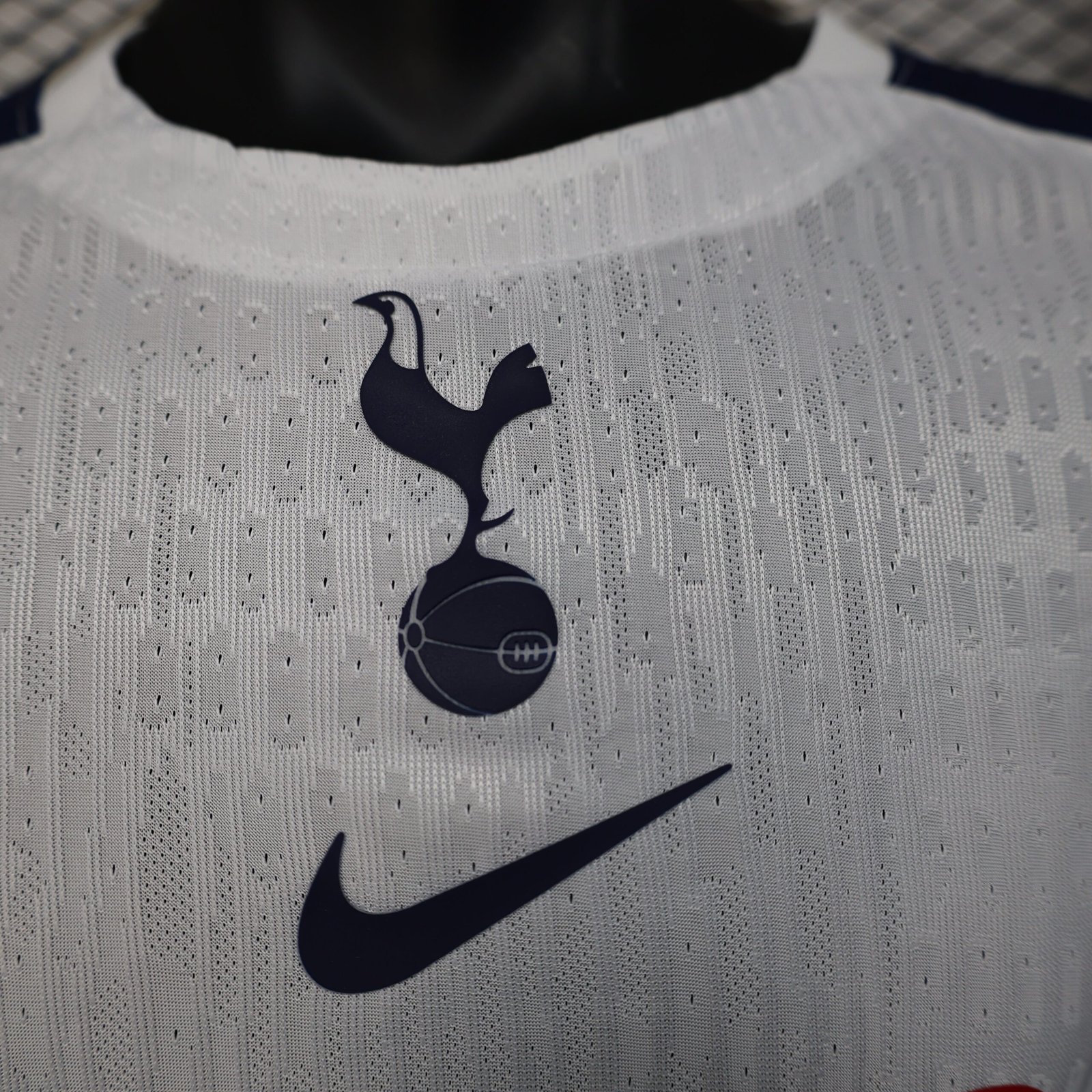 {Style No: 5854} Tottenham Hotspur Home Kit 25/26 - Image 3