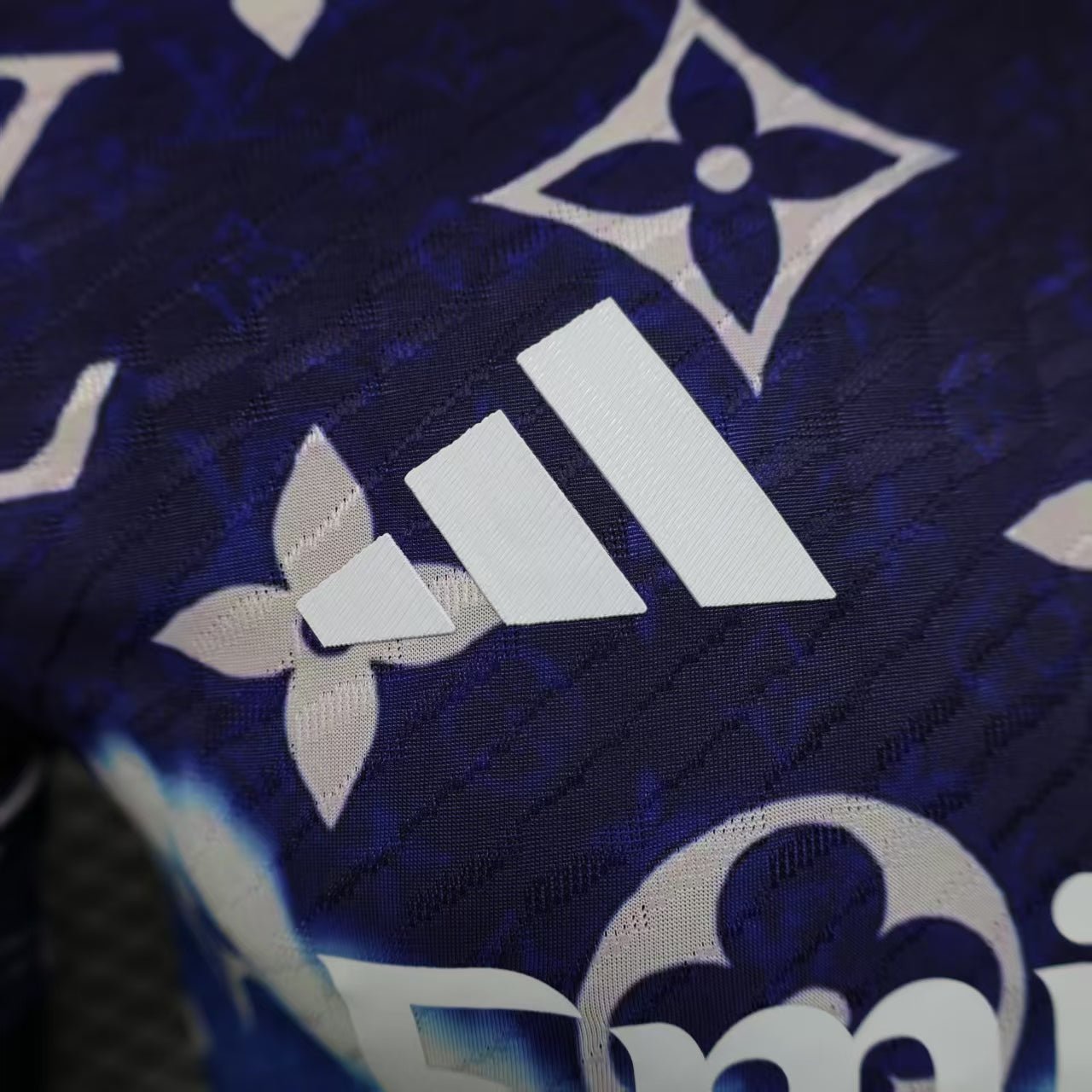 {Style No: 7000} Real Madrid x Louis Vuitton ??Royal Monogram?? Kit 25/26 - Image 3
