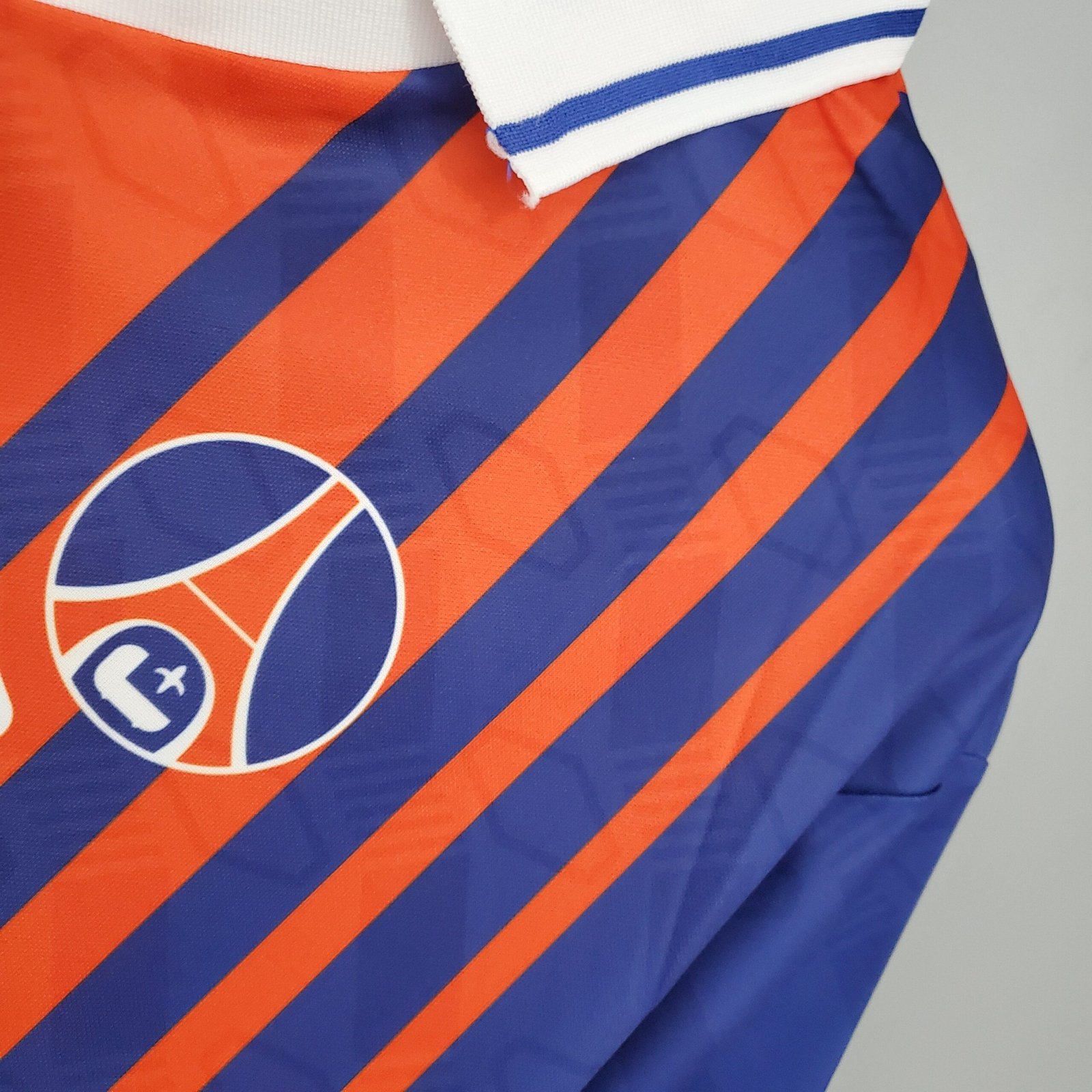 {Style No: 30745} Paris Saint-Germain Home Kit 92/93 - Image 2