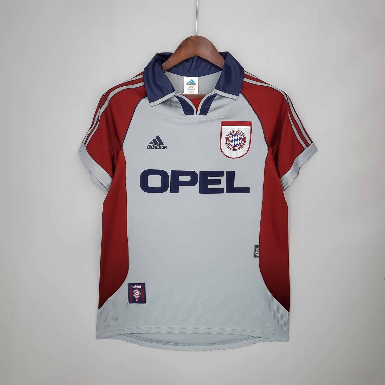 {Style No: 33911} Bayern Munich Away Kit 98/99