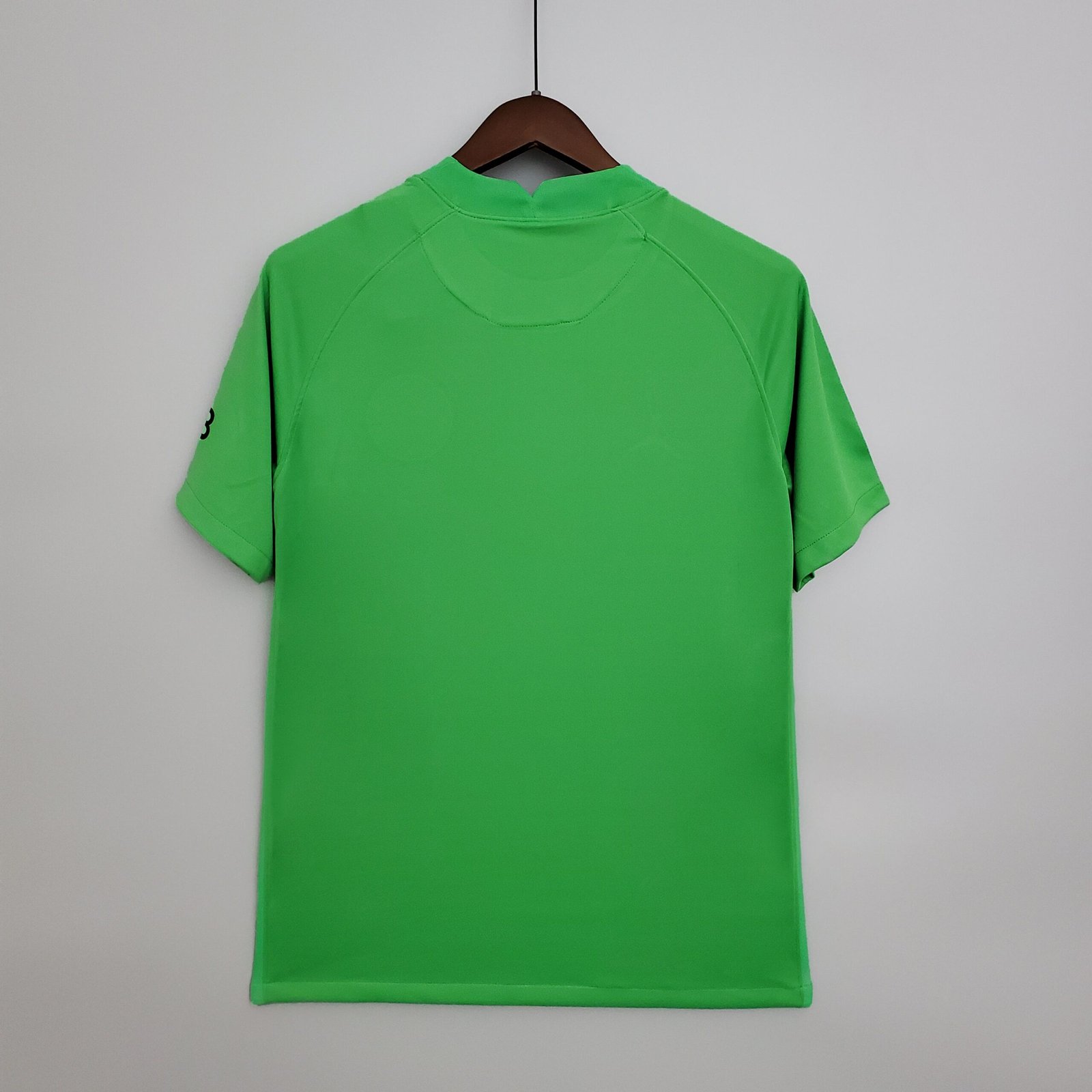 {Style No: 30881} Paris Saint-Germain Goalkeeper Kit 21/22 - Image 3