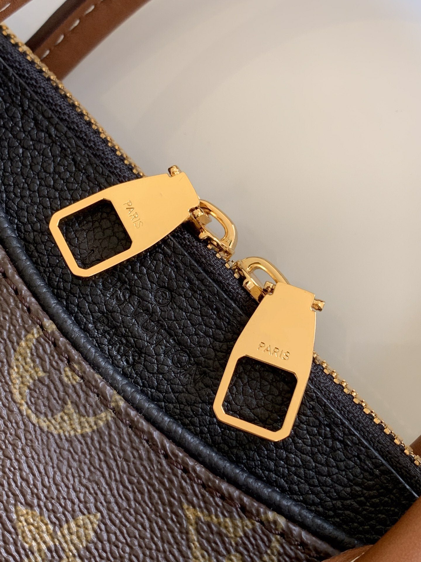 {Style No: 4S5DKOPT} PALLAS BB 27 MONOGRAM CANVAS M42960 - Image 4