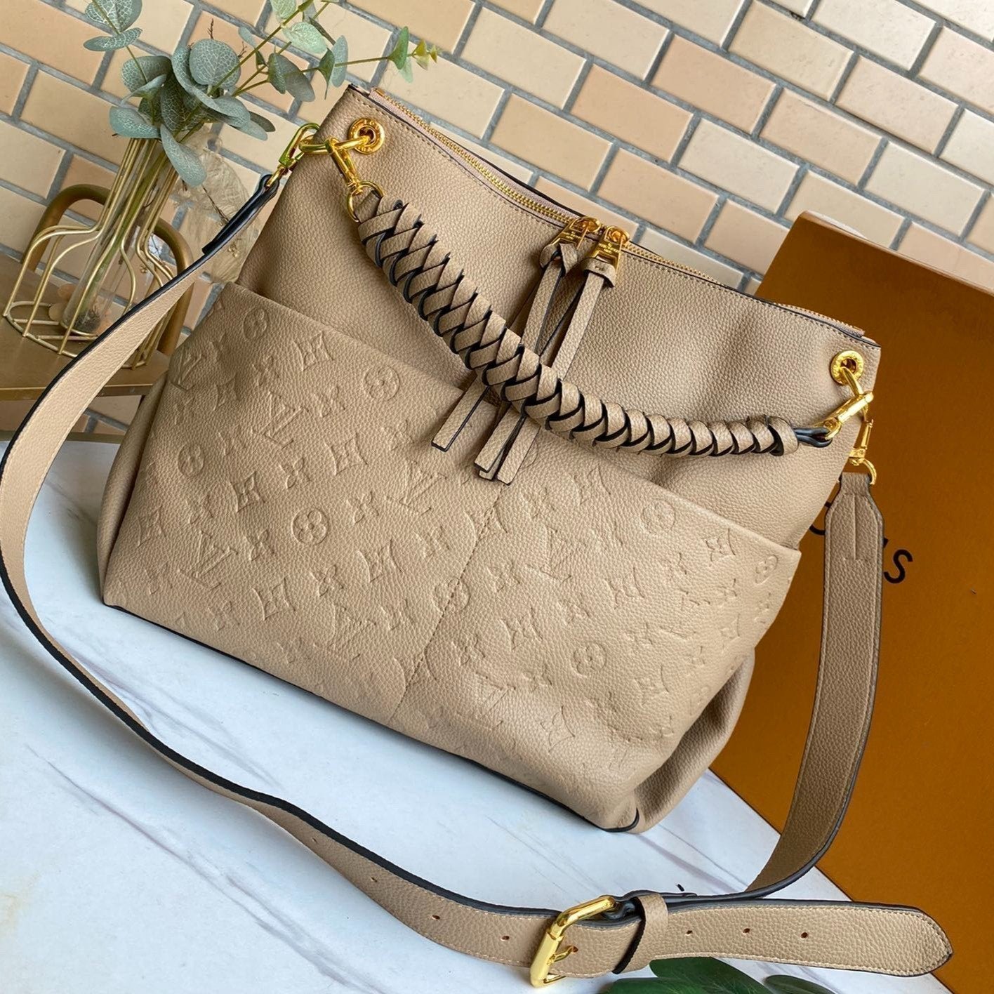 {Style No: PWIE3CNE} MAIDA HOBO 33CM BEIGE MONOGRAM EMBOSSED GRAINED COWHIDE