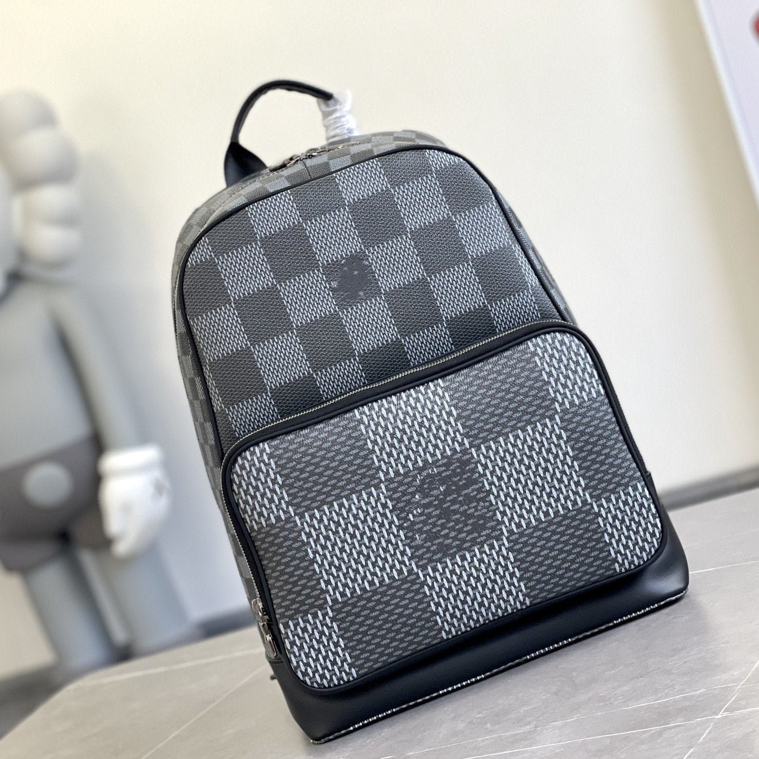 {Style No: X175BB4I} CAMPUS BACKPACK 30 GRAY DAMIER GRAPHITE