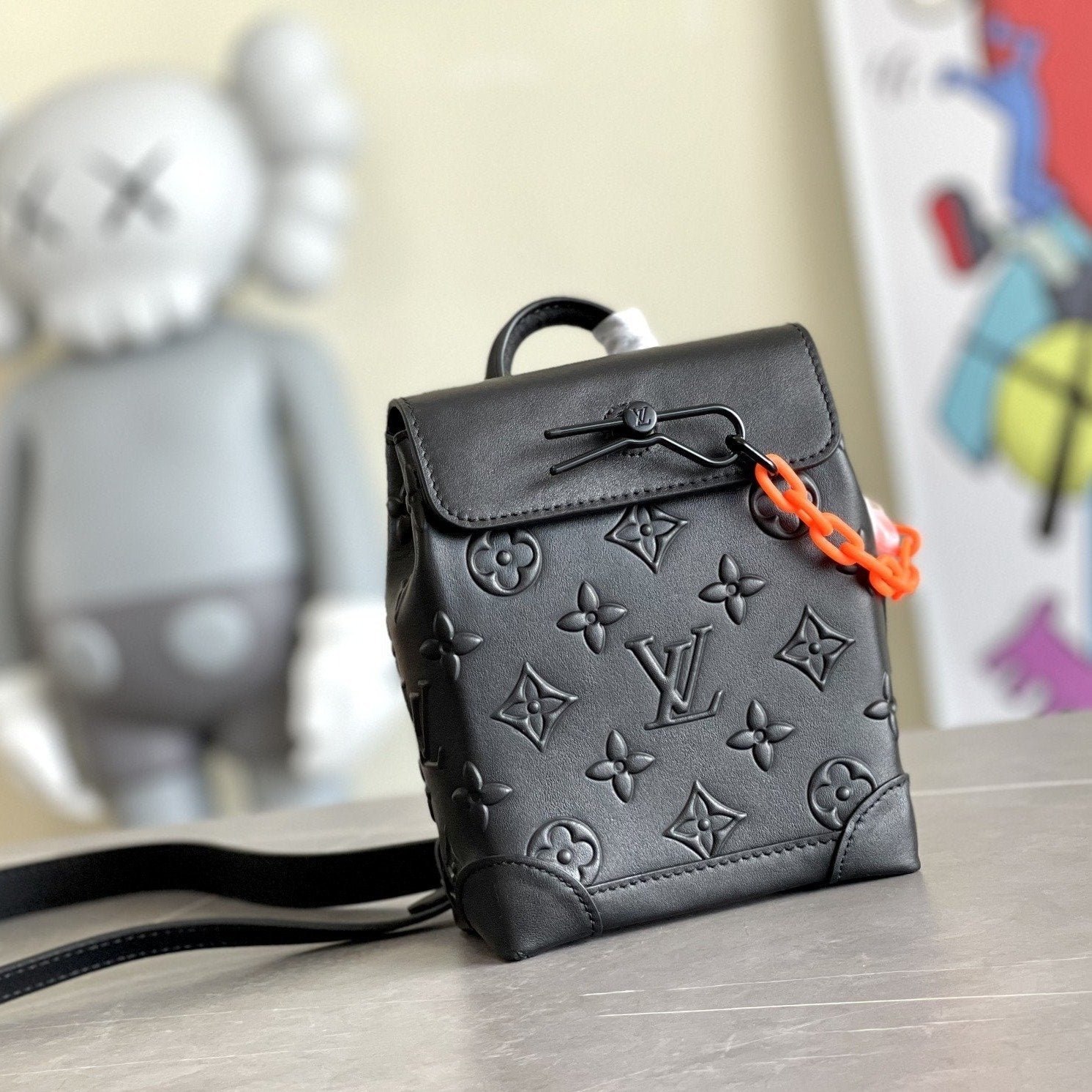 {Style No: WG1Q1V2N} STEAMER XS 15CM BLACK COWHIDE