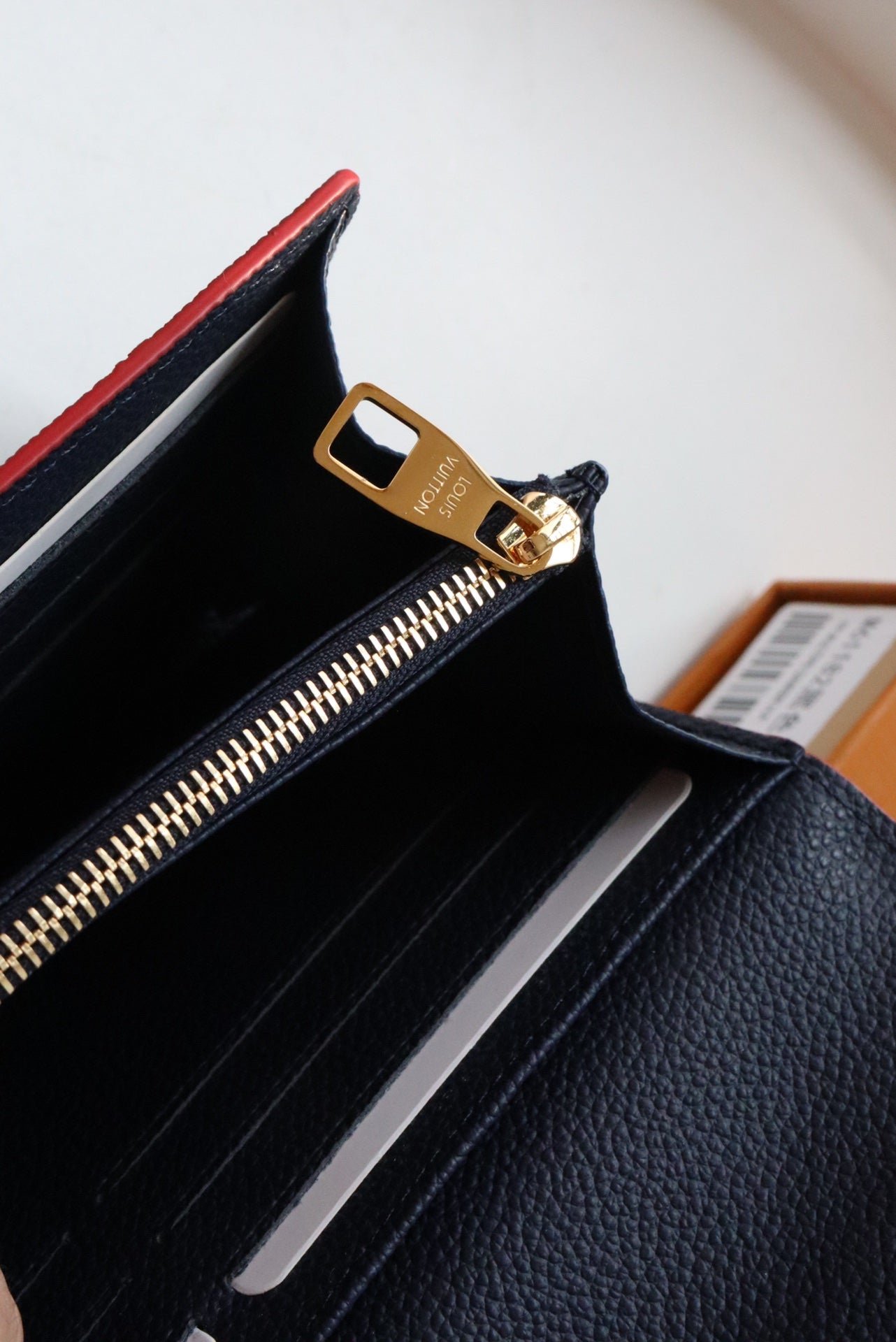 {Style No: SV2LRDHZ} LV SARAH WALLET MONOGRAM EMPREINTE LEATHER 19CM BLACK RED - Image 10