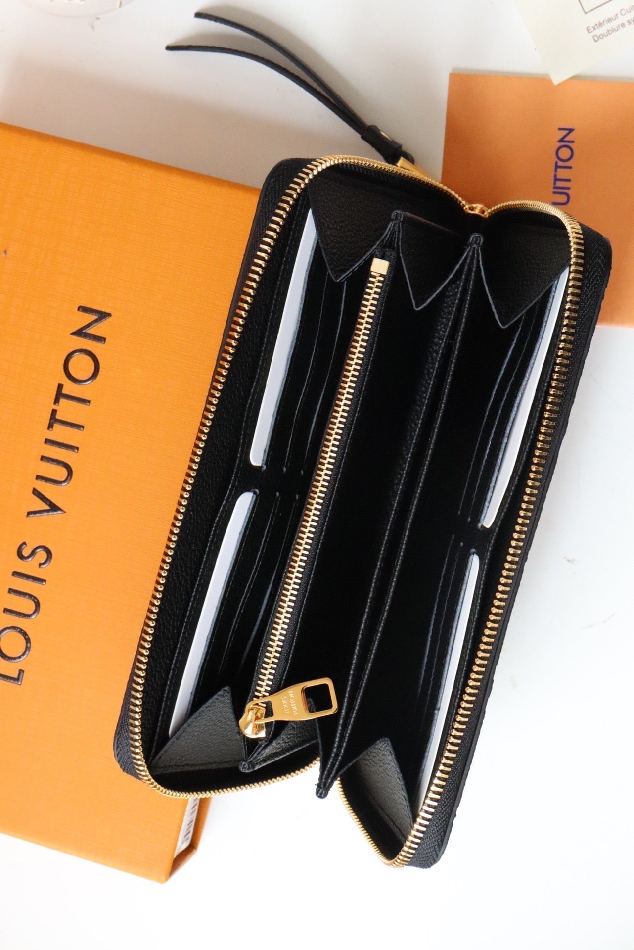 {Style No: NVW8E72S} LV ZIPPY WALLET LONG PURSE BLACK MONOGRAM EMPREINTE LEATHER - Image 6