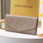 {Style No: JNY85ID9} SARAH WALLET BEIGE MONOGRAM EMPREINTE 19CM