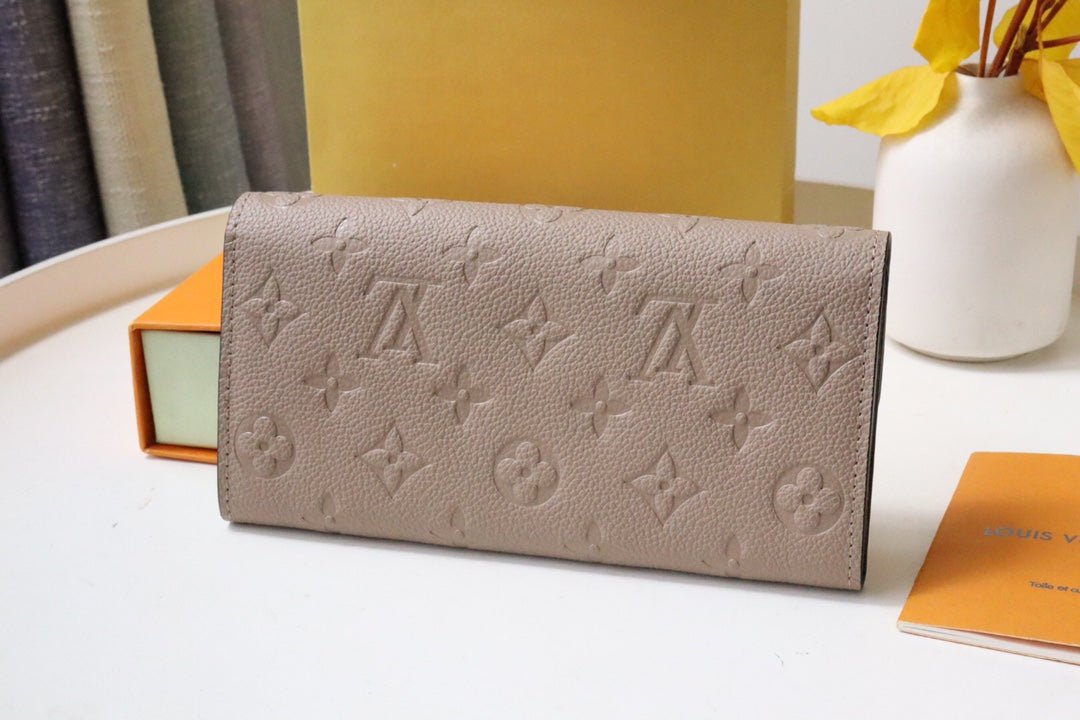 {Style No: JNY85ID9} SARAH WALLET BEIGE MONOGRAM EMPREINTE 19CM - Image 3
