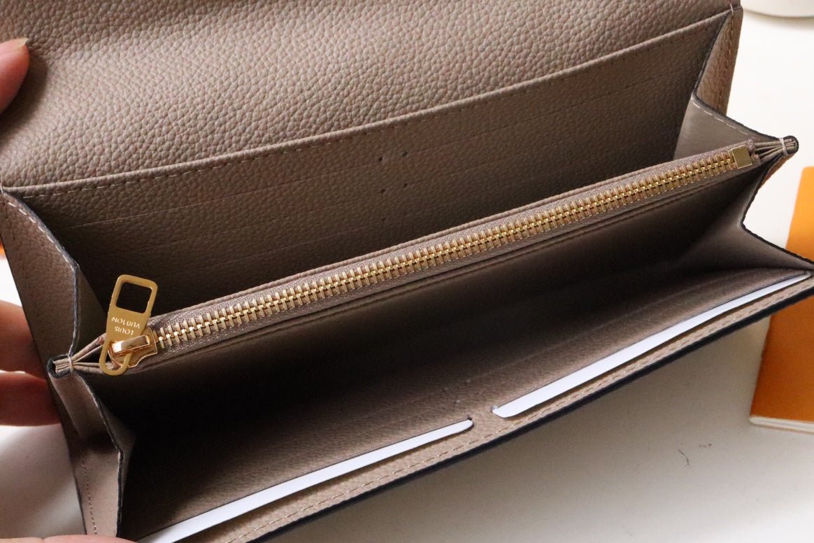 {Style No: JNY85ID9} SARAH WALLET BEIGE MONOGRAM EMPREINTE 19CM - Image 8