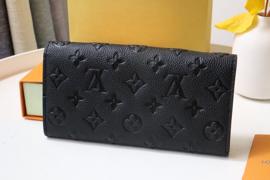 {Style No: F7LFVR6D} SARAH WALLET BLACK MONOGRAM EMPREINTE 19CM - Image 3