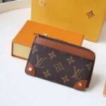 {Style No: 8MMNOJSY} TRUNK MULTI CARD HOLDER CASE BROWN
