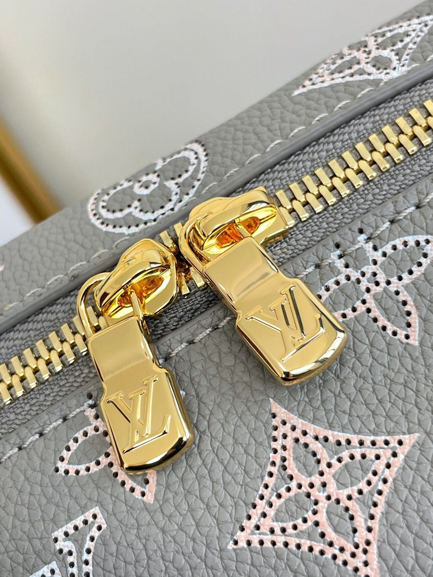 {Style No: PMNLR1QW} NICE MINI 20 MAHINA CALFSKIN - Image 7