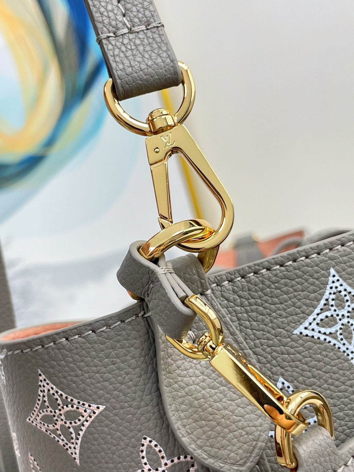 {Style No: GJY4VXIQ} BLOSSOM MM 30 MAHINA CALFSKIN - Image 7