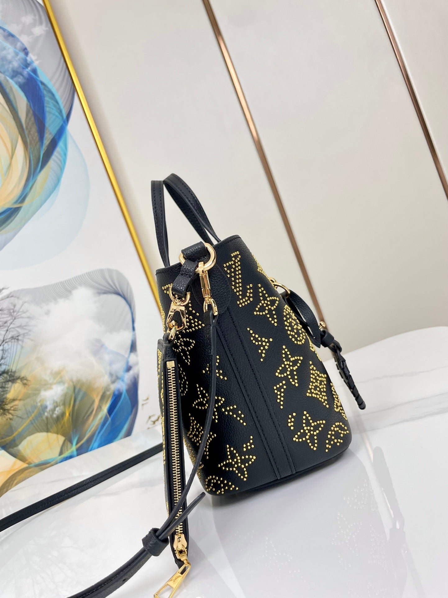 {Style No: 5OVH2K9T} BLOSSOM PM 20 BLACK MAHINA CALFSKIN - Image 5