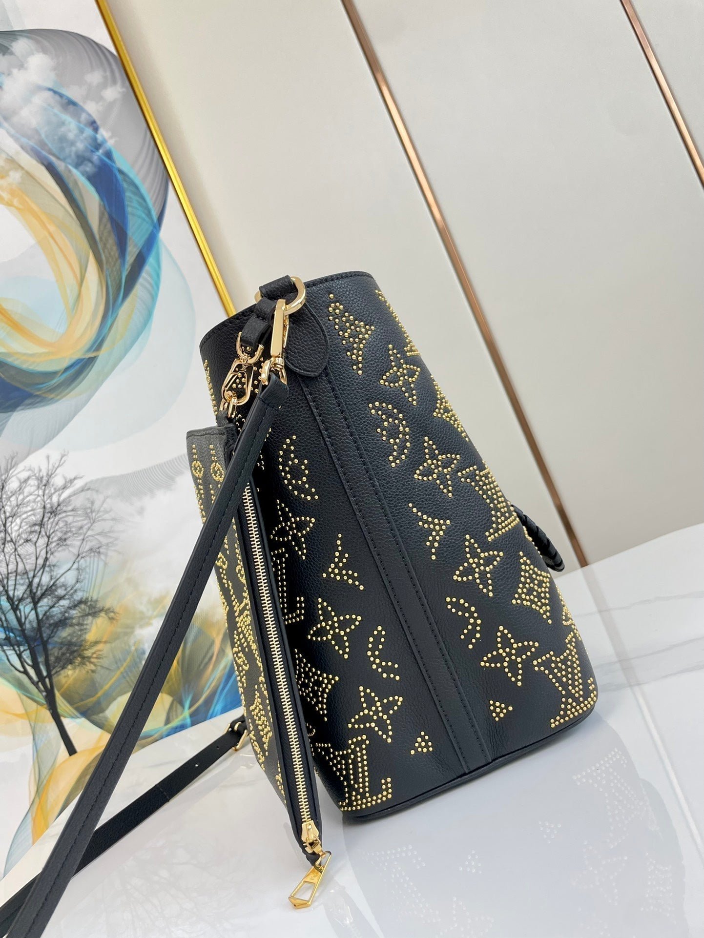 {Style No: 3IQNMRLZ} BLOSSOM MM 30 BLACK MAHINA CALFSKIN - Image 5