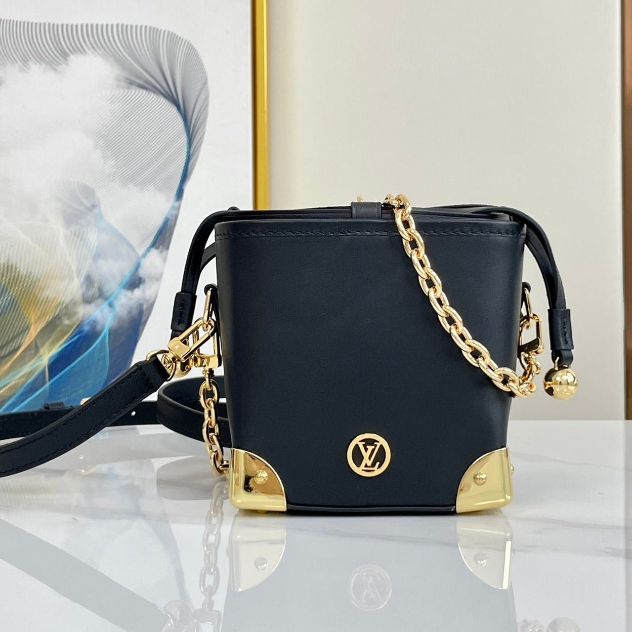 {Style No: 5K972YXI} NOE PURSE 11.5 NANO CHARM BLACK CALFSKIN