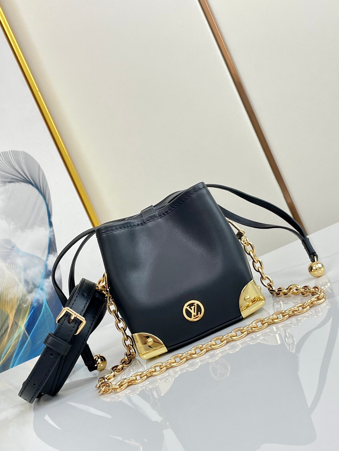 {Style No: 5K972YXI} NOE PURSE 11.5 NANO CHARM BLACK CALFSKIN - Image 2