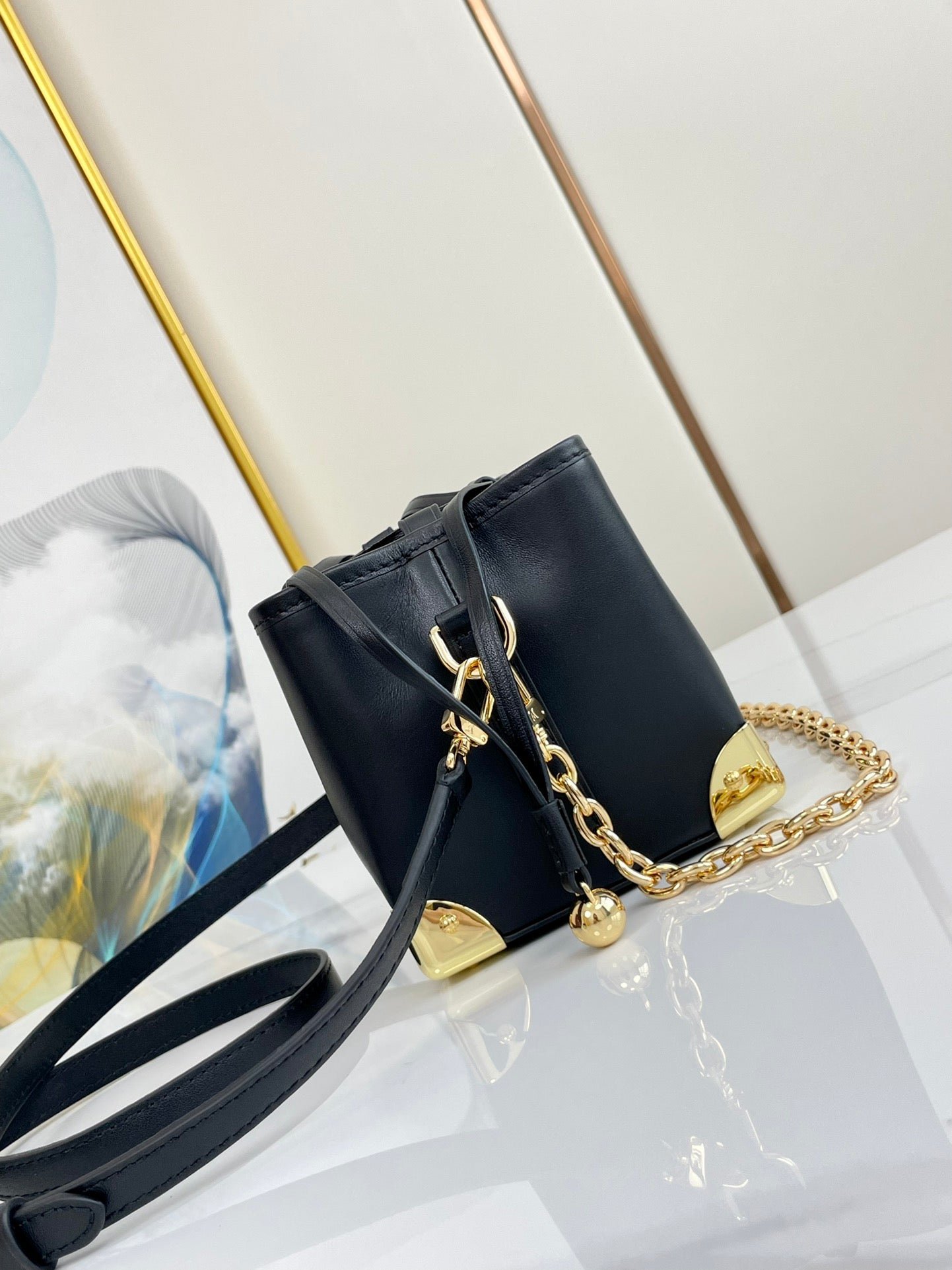 {Style No: 5K972YXI} NOE PURSE 11.5 NANO CHARM BLACK CALFSKIN - Image 5