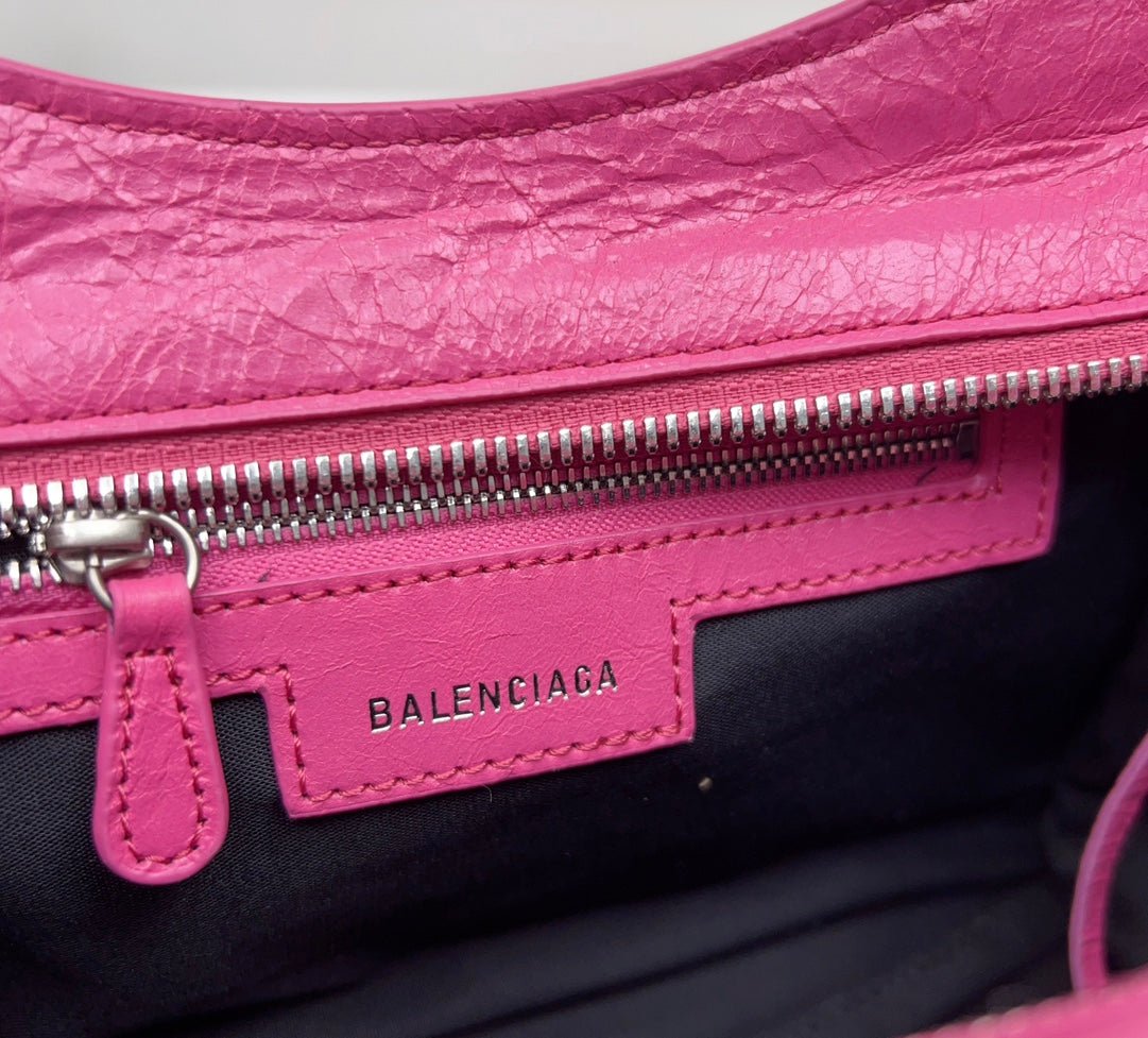 {Style No: 5QRBFSFC} NEO CAGOLE 26 IN DEEP PINK LAMBSKIN - Image 2
