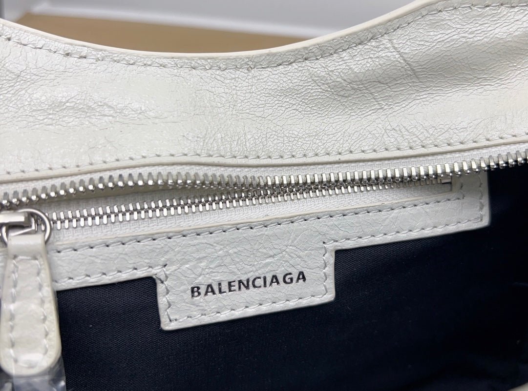 {Style No: OAI9NBBC} NEO CAGOLE 26 IN WHITE LAMBSKIN - Image 3