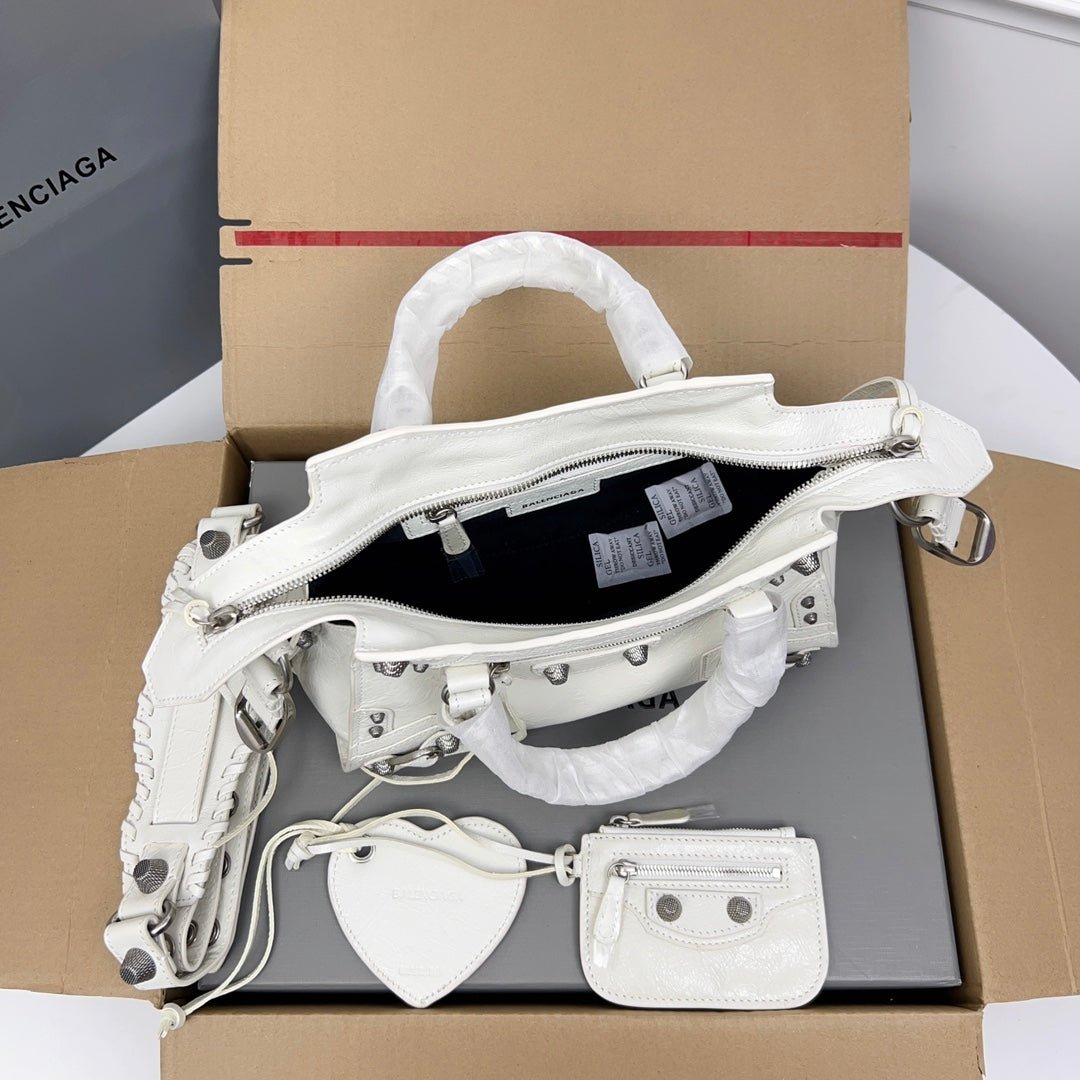 {Style No: OAI9NBBC} NEO CAGOLE 26 IN WHITE LAMBSKIN - Image 5