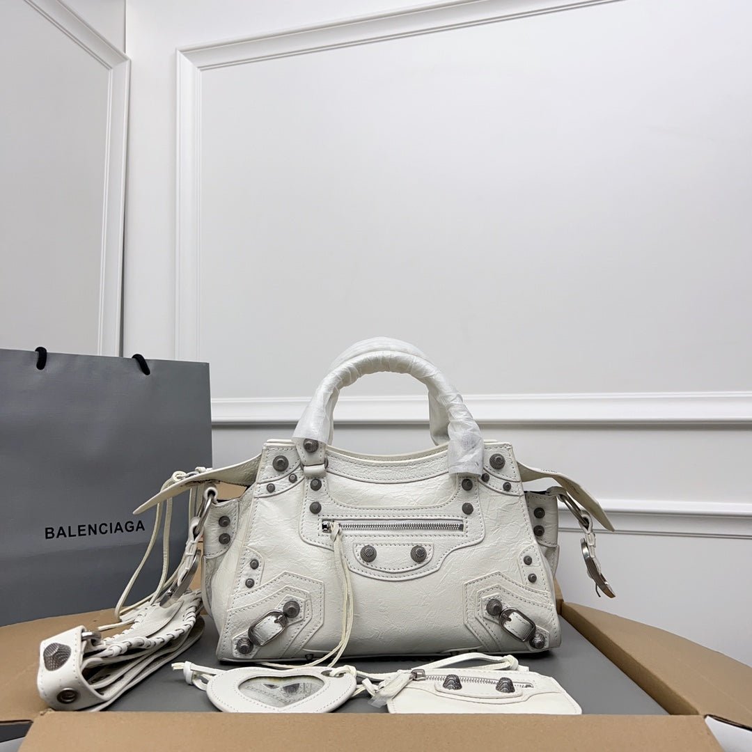 {Style No: OAI9NBBC} NEO CAGOLE 26 IN WHITE LAMBSKIN - Image 9